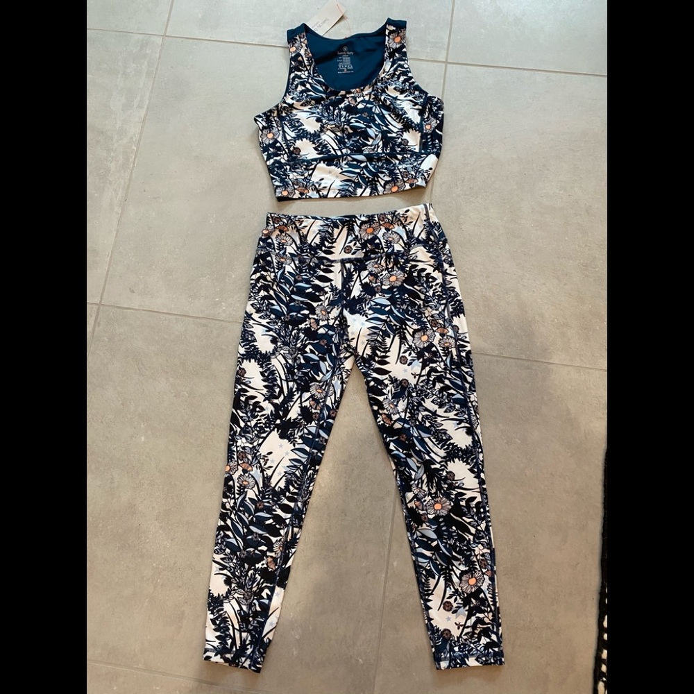 Sweaty Betty Blue and White Leaf Print Leggings